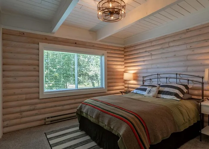 Spacious Mountain-view Retreat With Deck Slide & Jacuzzi Near Outdoor Trails In Lincoln, Wyoming Thayne
