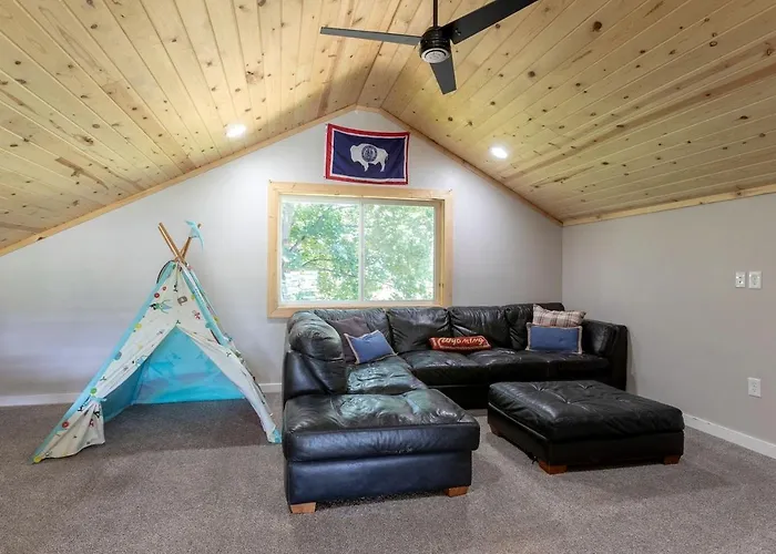 Spacious Mountain-view Retreat With Deck Slide & Jacuzzi Near Outdoor Trails In Lincoln, Wyoming * Thayne