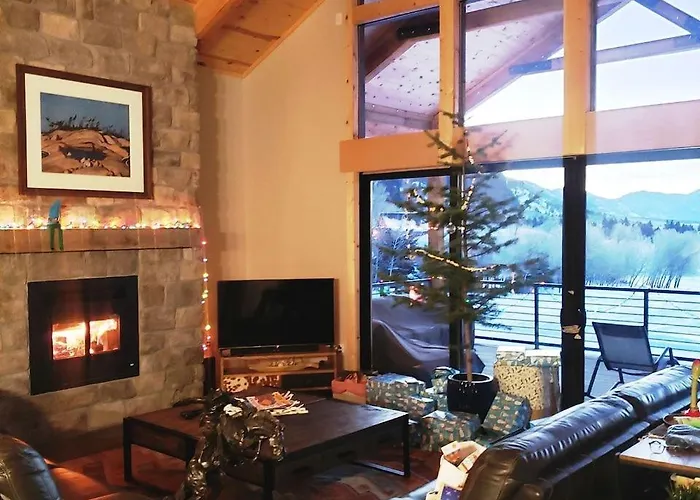Spacious Mountain-view Retreat With Deck Slide & Jacuzzi Near Outdoor Trails In Lincoln, Wyoming Ferienhaus *